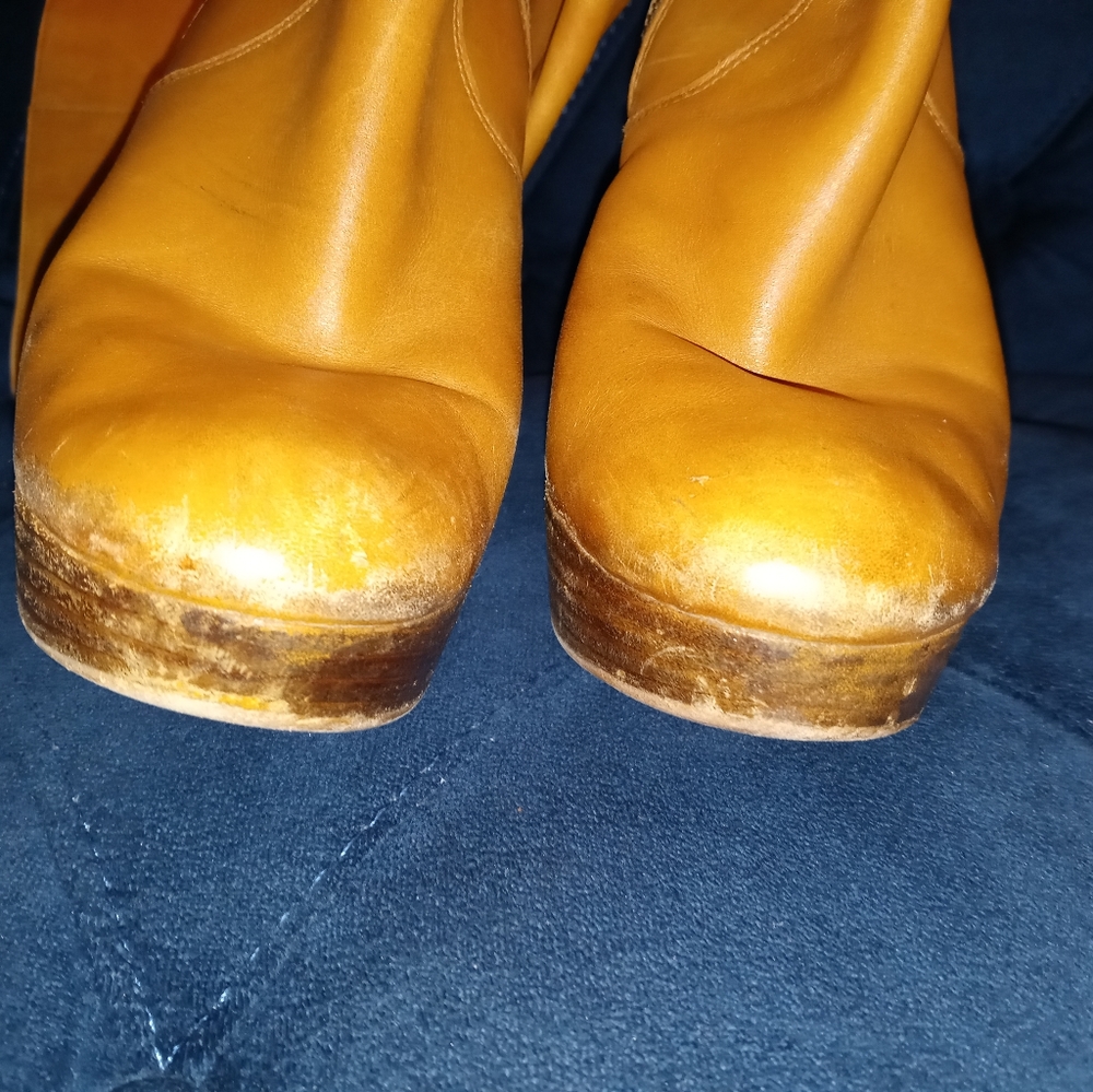 Boots - Picture 12 of 13